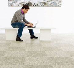 新乡河南塑胶地板公司告诉您塑胶地板有没有毒